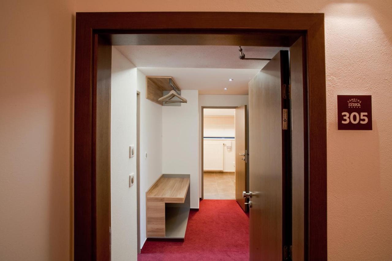 Hotel Zámecká Sýpka Blansko Esterno foto