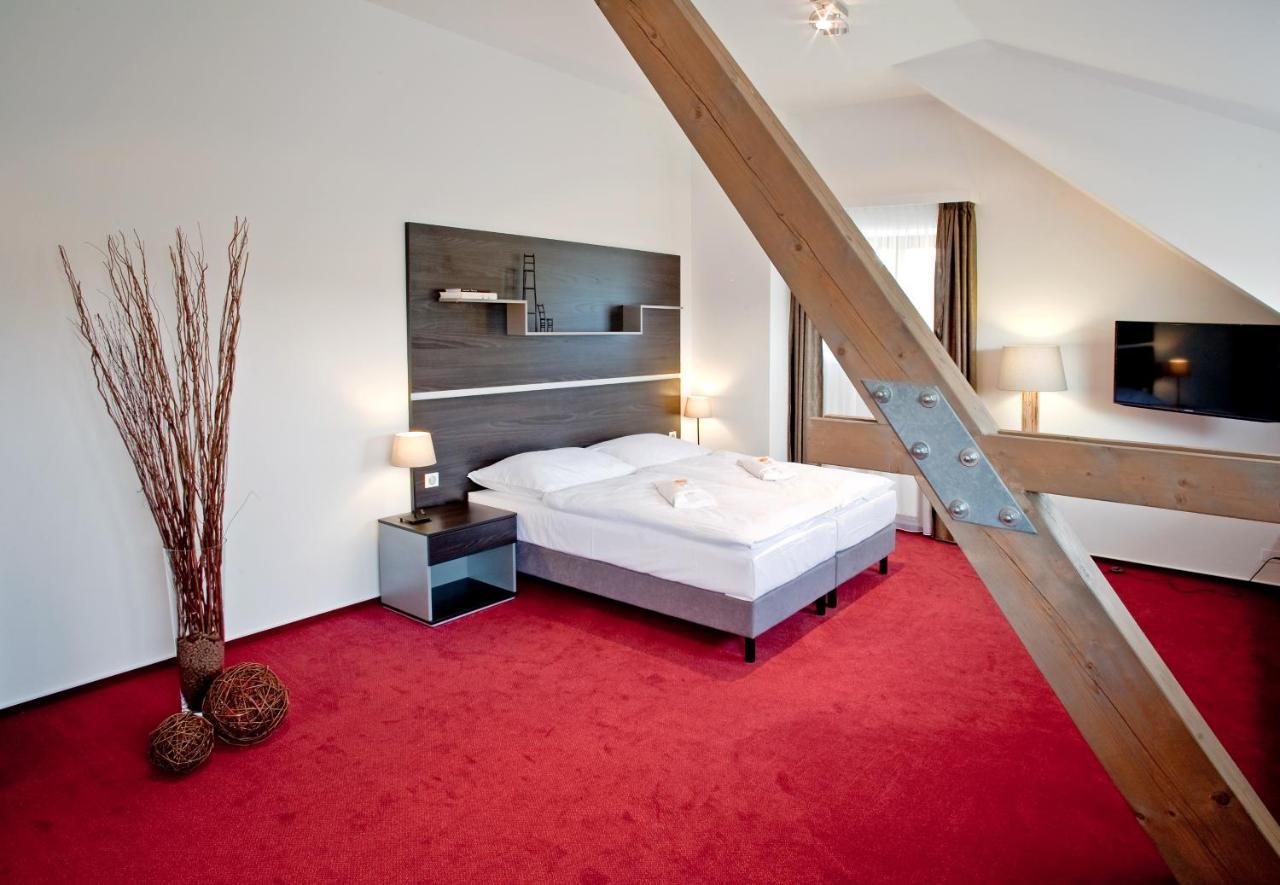 Hotel Zámecká Sýpka Blansko Esterno foto